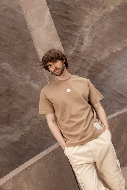 Mens t-shirt cuello proceso camel