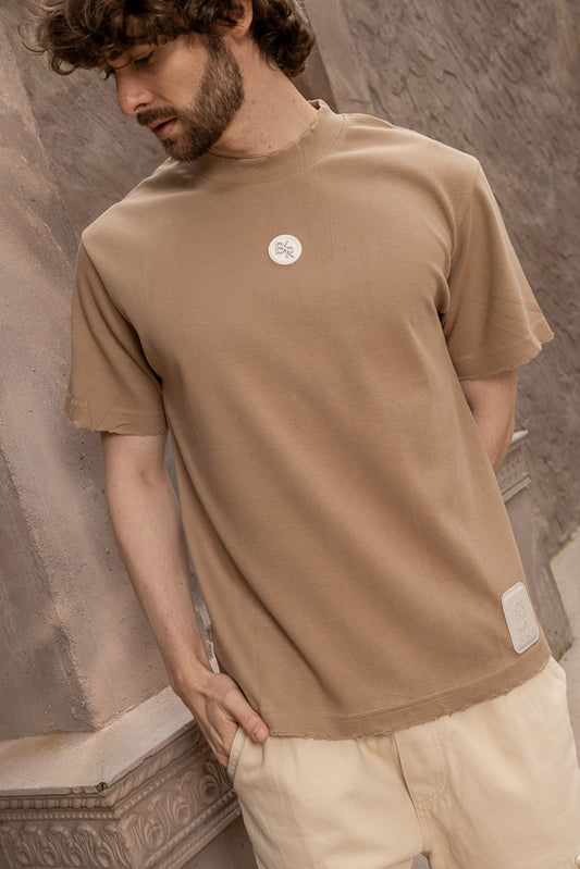 Mens t-shirt cuello proceso camel