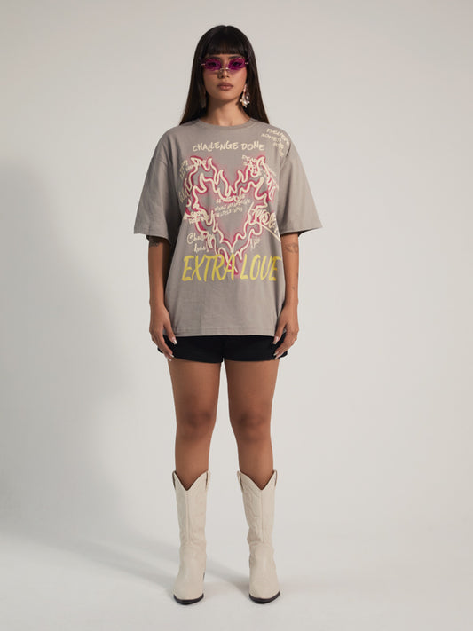 Camiseta Oversized extra love gris